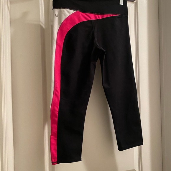 Fabletics Activewear Capri - Picture 2 of 3